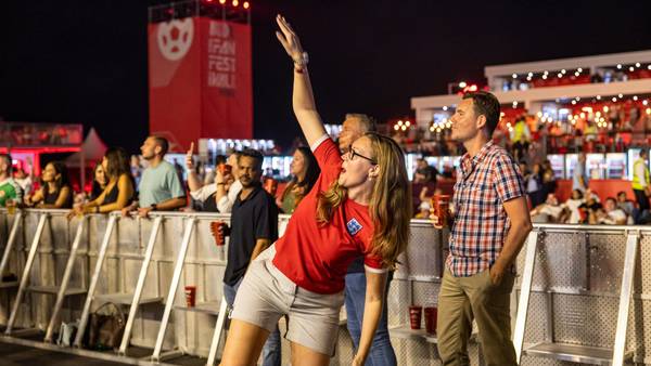 Fortaleza de moneda catarí golpea el bolsillo de los asistentes al Mundial dfd