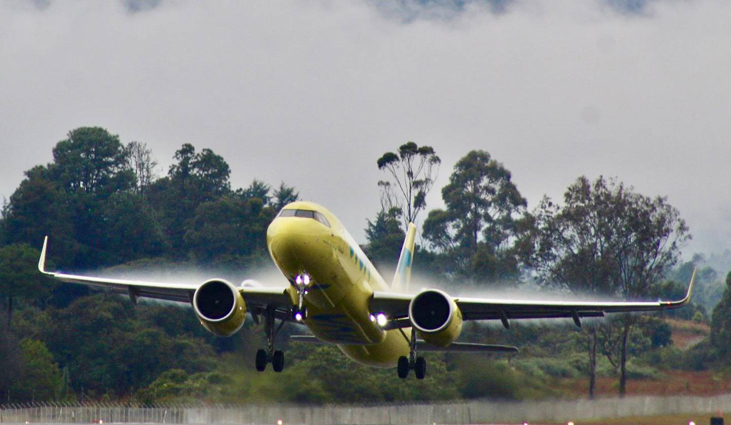 En marzo pasado la Aeronáutica Civil autorizó la integración de Avianca y Viva Air, pero bajo el cumplimiento de varias condiciones que incluyen la protección de los usuarios tras el abrupto cese de operaciones que afectó a los viajeros en países como Perú.