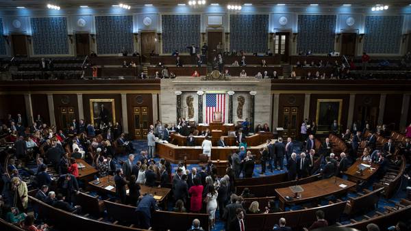 Tensión en el Congreso aumenta preocupación sobre potencial de default de EE.UU.dfd