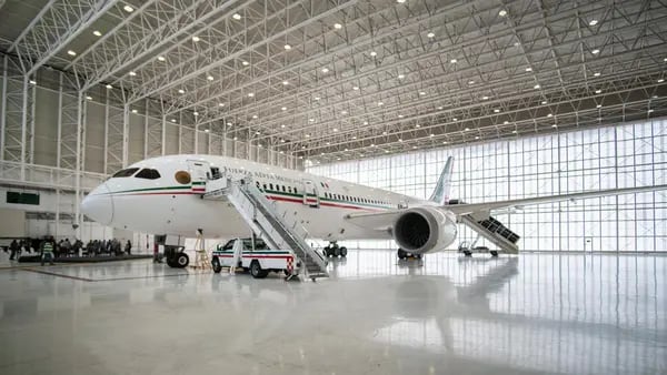 Gobierno de AMLO vende en MXN$1.658 millones avión presidencial a Tayikistándfd