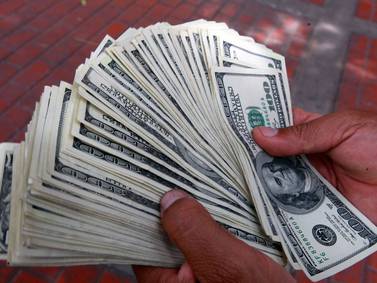 Fortaleza del dólar amenaza con recortar US$60.000 millones en ingresos corporativosdfd