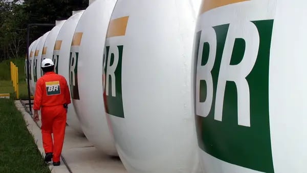 Petrobras deixa grupo de maiores pagadoras de dividendos do mundo; confira rankingdfd