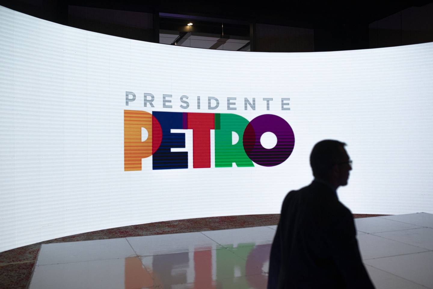 Presidential candidate Gustavo Petro campaign logo.