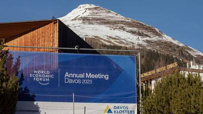 Líderes vuelven a Davos, Banamex y bancos no emocionan a Wall Streetdfd