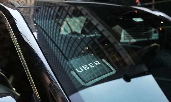 Uber critica reajuste anunciado nas tarifas que deve pagar a motoristas às vésperas do fim do ano