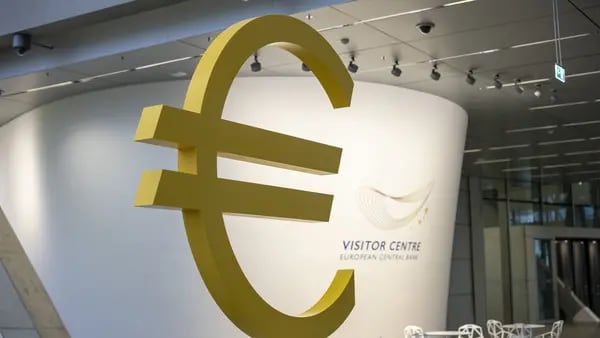Los operadores de divisas se preguntan hasta donde caerá el eurodfd