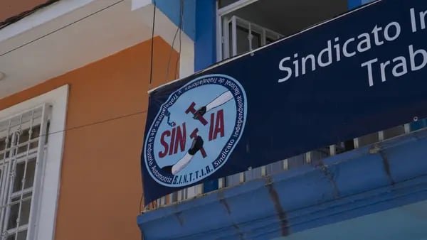 Nuevo sindicato de General Motors en Silao emplazará a huelga por firma de contratodfd