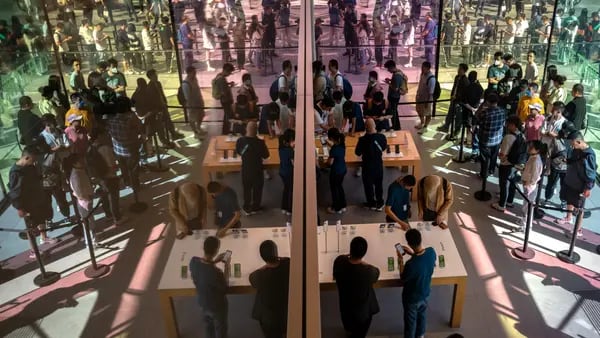 Caída de Apple en China se agrava aunque las ventas totales vuelven a crecerdfd
