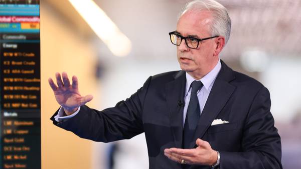 CEO de Credit Suisse pide al equipo centrarse en los hechos para frenar turbulenciadfd