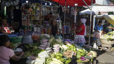 El Salvador pagaría bono el martes y restaría presión sobre mercados emergentesdfd