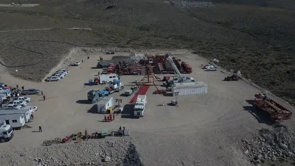 Conflicto mapuche enfrenta a Gobierno argentino y a Mendoza por tierras petroleras dfd