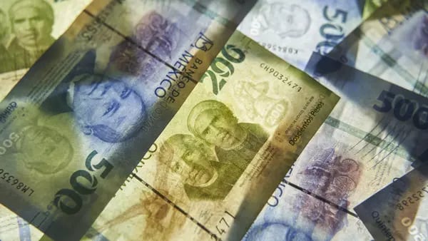 Volatilidad de divisas emergentes retrocede a niveles previos a guerra en Ucraniadfd