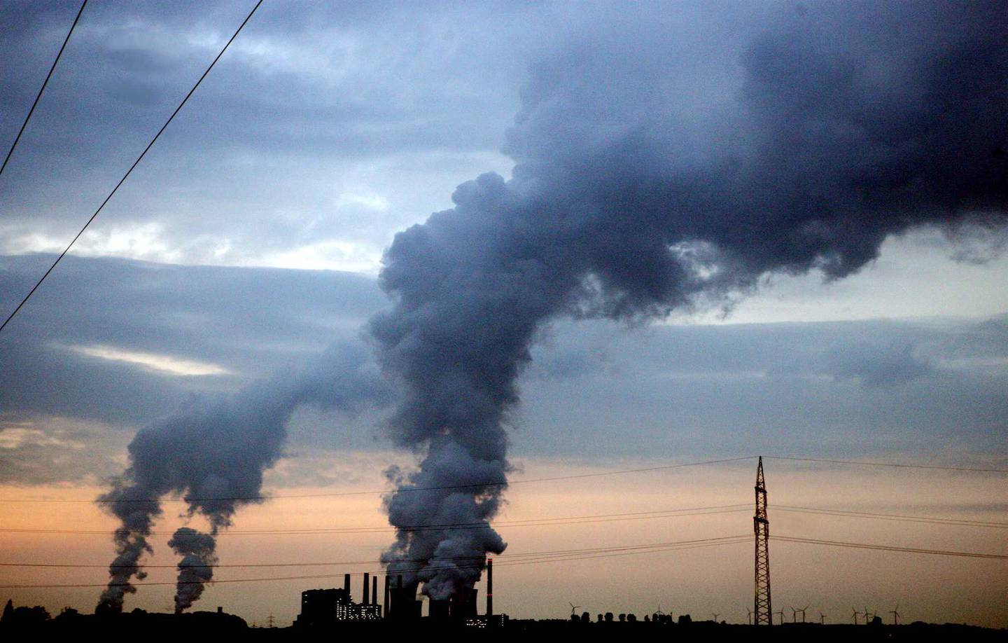 Reino Unido intervendrá en mercado del carbono si precios siguen siendo elevados
