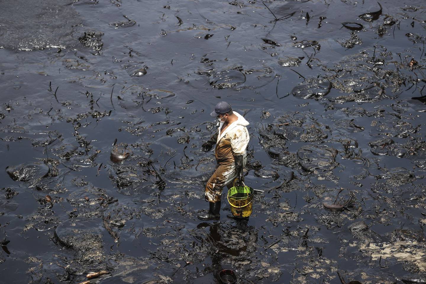 CAF y BID donarán a Perú US$450 mil para atender derrame de petróleo.dfd