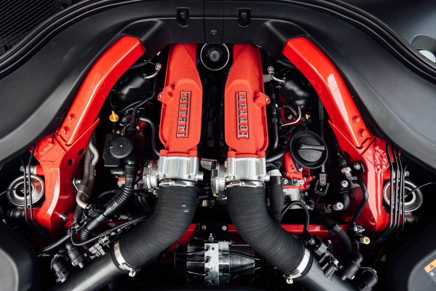 Un motor V8 de Ferrari.