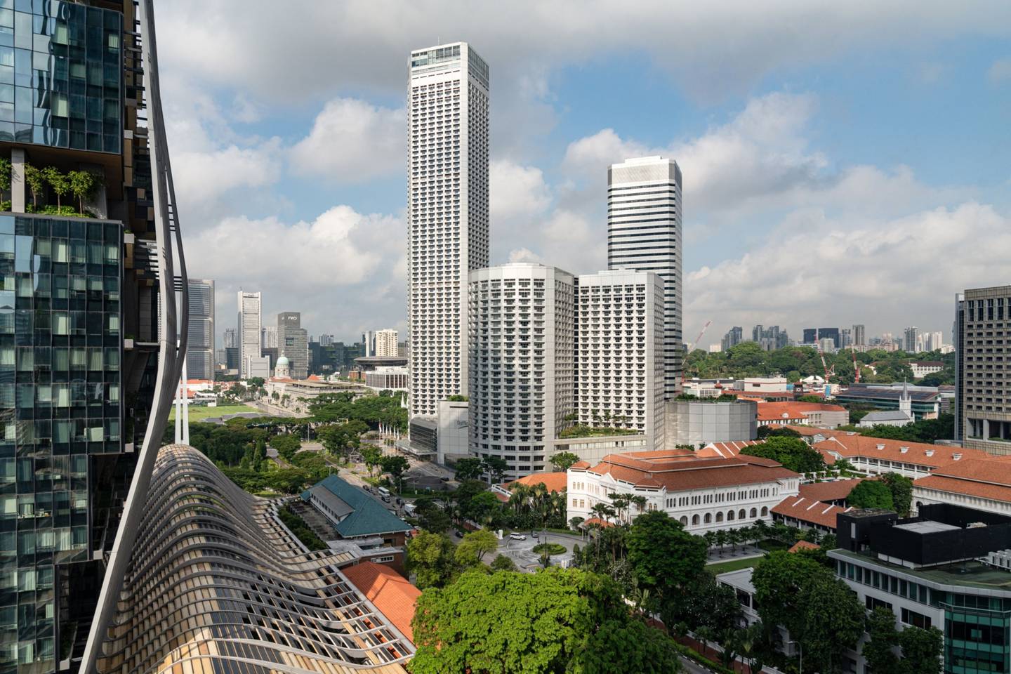 The Green Buildings in Singapore keep tropical tenants cool.