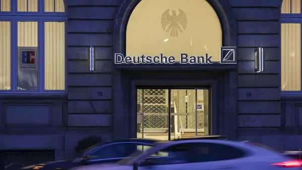 Deutsche Bank ordena a sus gerentes ir a la oficina cuatro días a la semanadfd