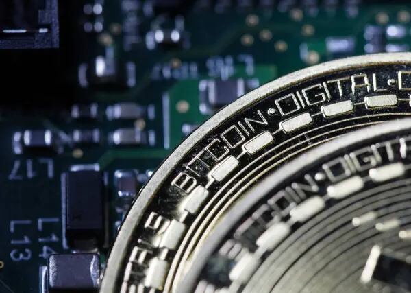 ETF ligado a Bitcoin impulsiona mercado cripto