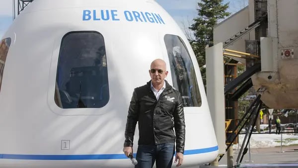 Blue Origin, de Bezos, despega al espacio en su esperado regresodfd