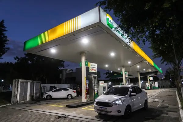 Una gasolinera de Petroleo Brasileiro SA (Petrobras) en Río de Janeiro, Brasil, el jueves 23 de marzo de 2023. Fotógrafo: Dado Galdieri/Bloomberg