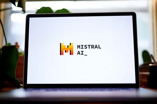 Inversión de Microsoft en Mistral AI será examinada por organismo de control de UE