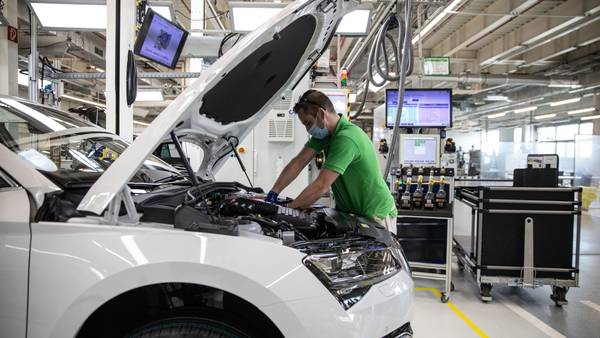 México registra caída en la exportación de autos  en noviembredfd