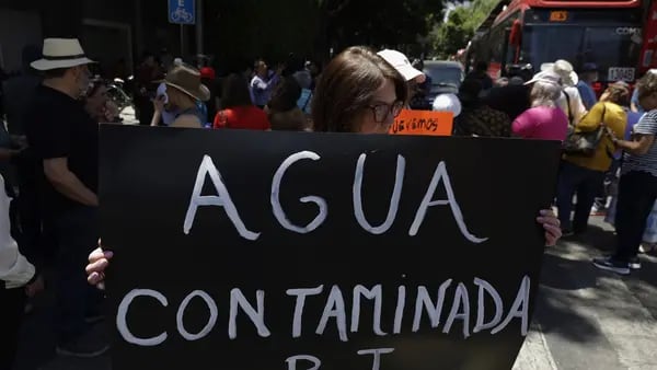 Pemex investiga contaminación del agua en Ciudad de México: AMLOdfd