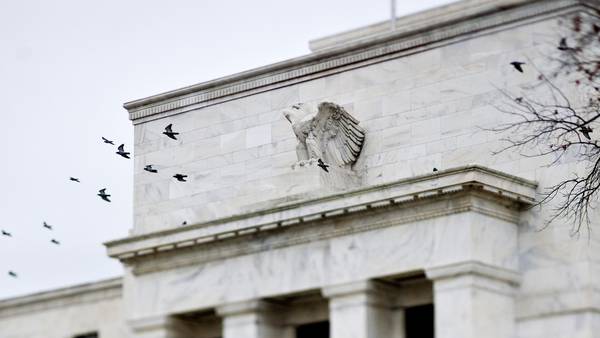 No deberíamos desear que la Fed detenga las alzas de tasas en septiembredfd