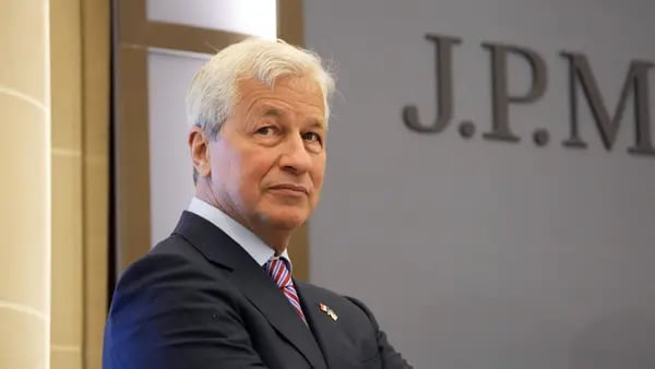 CEO de JPMorgan pide más sanciones a Rusia y dice que “no envidia” a la Feddfd