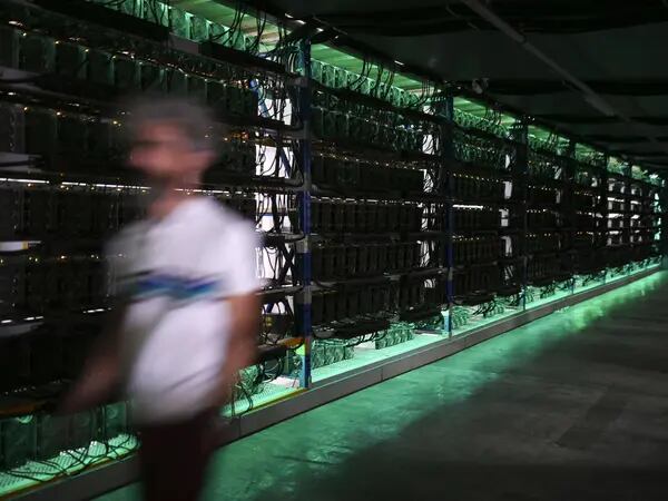 ¿Es momento de invertir en mineras de Bitcoin y de otras cripto? Esto cree JP Morgandfd