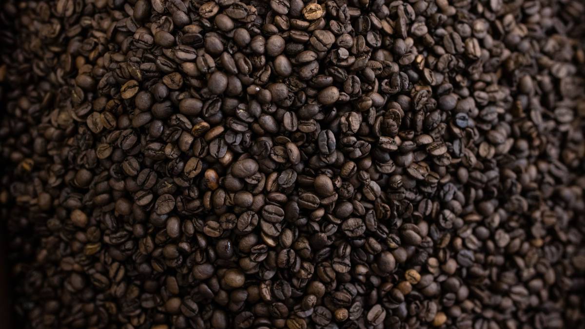 Ameaças à oferta global elevam café em NY para máxima em 7 anos