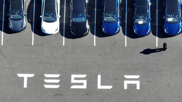 Racha récord de Tesla eleva su valor de mercado en US$200.000 millonesdfd