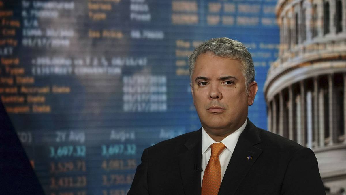 Colombia apunta a crecer más de 5% en 2022, dice Duque