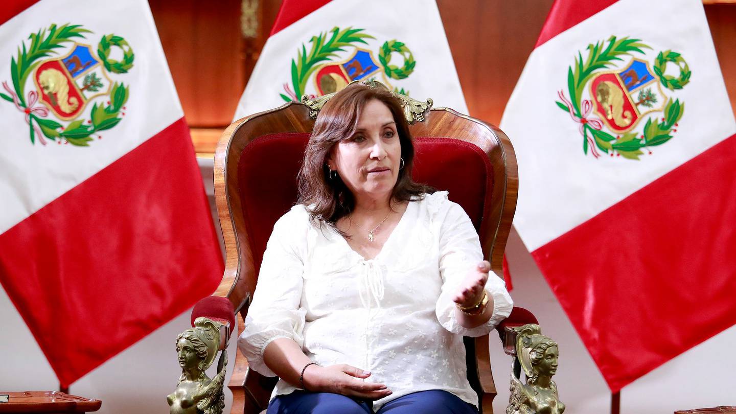 "Si Dina Boluarte está asumiendo esta responsabilidad dentro de esta crisis política, no he sido yo quien ha provocado esta situación. Aquí estoy cumpliendo el rol constitucional", precisó este viernes la presidenta de Perú en declaraciones a la prensa.