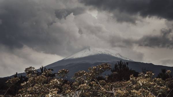 México eleva el nivel de alerta por el volcán “Popo”, cerca de Ciudad de Méxicodfd
