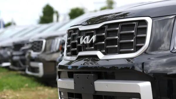 Hyundai y Kia llaman a revisión a 3,3 millones de vehículos por riesgo de incendiodfd