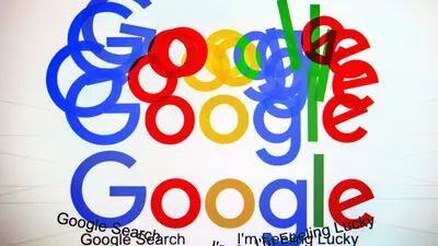 Logos de Google superpuestos