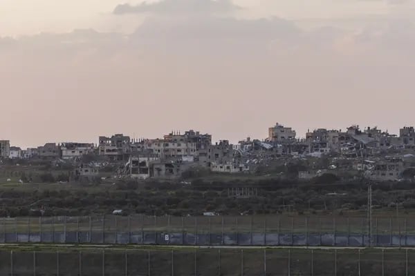 Edifícios que sofreram ataque na Faixa de Gaza: conflito entre Israel e Hamas evidencia tensão maior no Oriente Médio (Foto: Kobi Wolf/Bloomberg)