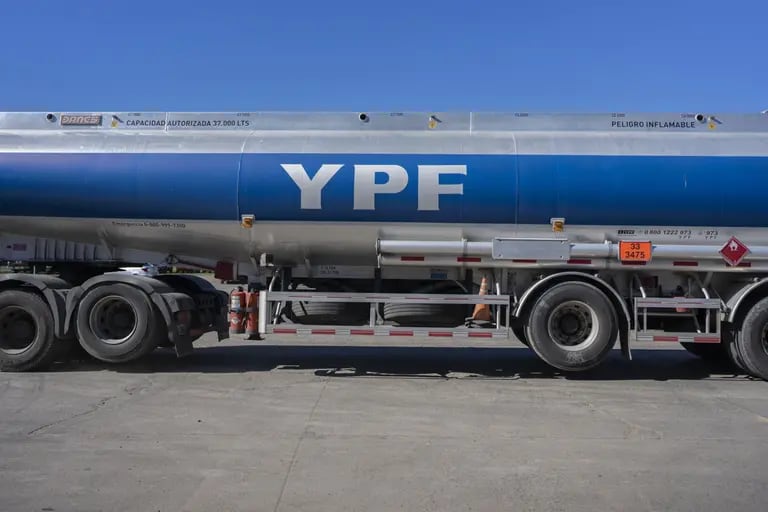 YPF aumenta la nafta.dfd