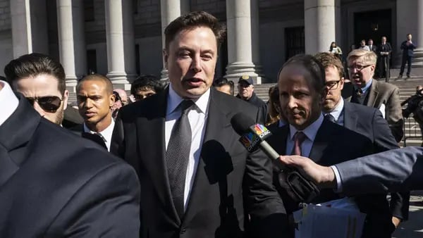 El juicio de Twitter contra Musk se aplaza para permitir el cierre de la compradfd