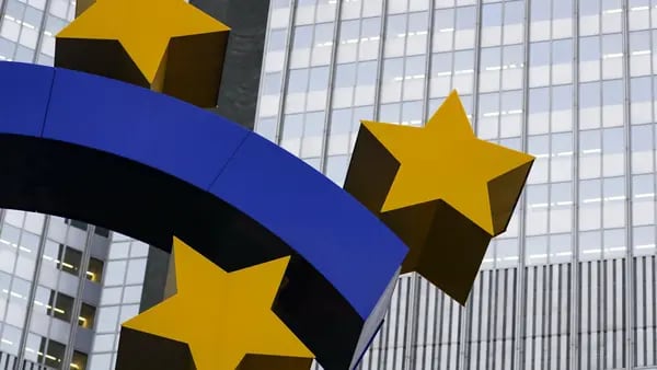 El BCE sube de nuevo las tasas de interés con miras a ahogar la inflacióndfd