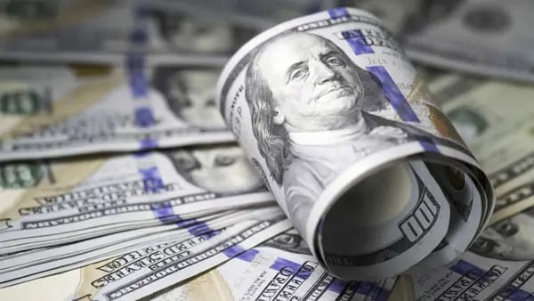 Dólar hoje: moeda supera os R$ 5 com investidores à espera de Fomc e Copomdfd