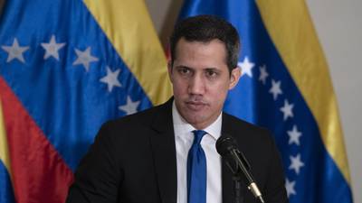 Solución negociada en Venezuela fue discutida en la primera llamada entre Biden y Guaidódfd