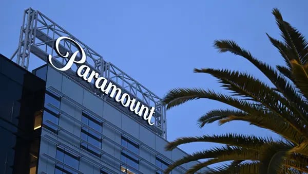Byron Allen dice que ha iniciado conversaciones con Paramount sobre su oferta de compradfd