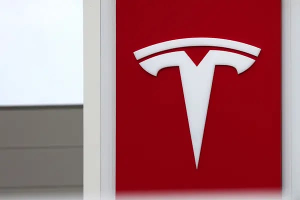 El logo de Tesla