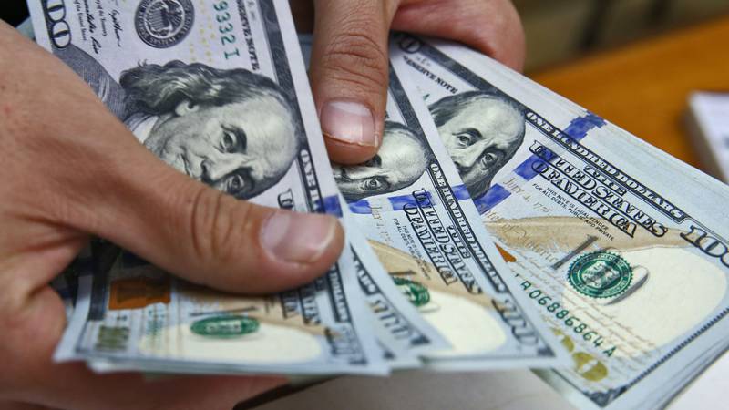 Dólar en Perú cerró a la baja este lunes, y cotiza debajo de 4,08 soles por US$1