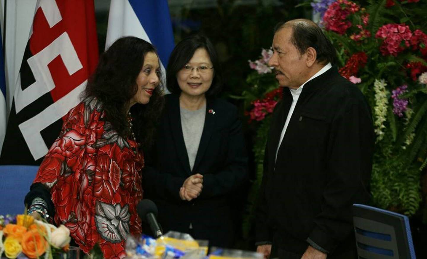 Rosario Murillo y Daniel Ortega con la presidenta taiwanesa Tsai Ing-wen, en un evento en Managua en 2017.