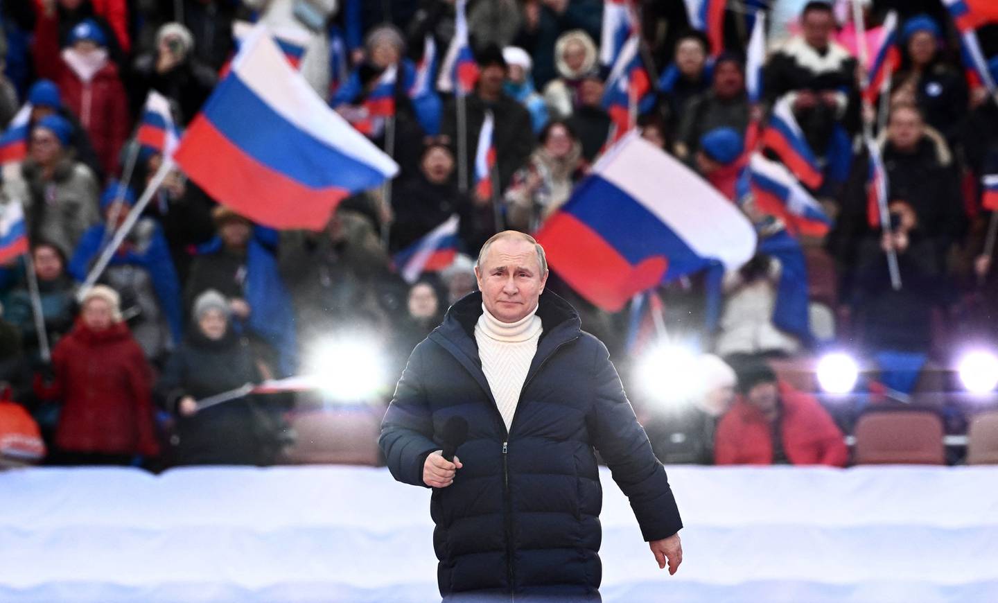 Vladímir Putin, presidente de la Federación Rusa que comanda la invasión a Ucrania. Fotógrafo: Sergei Guneyev/AFP/Getty Images