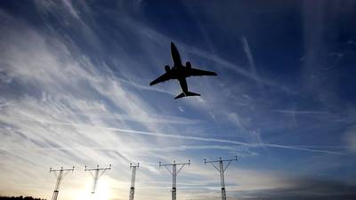Aerolíneas engañan a viajeros al asegurar que son neutrales en carbono: estudiodfd
