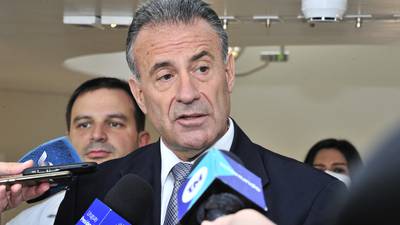 Daniel Salinas, ministro uruguayo de Salud, prepara salida del gabinete de Lacalle Poudfd